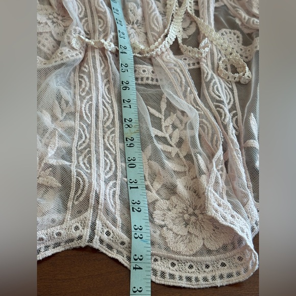 POL Sheer Floral Lace Kimono Robe in Blush - Picture 9 of 9